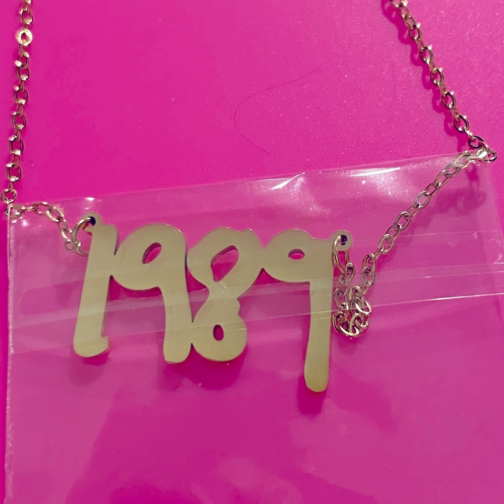 🩷 1989 Necklace 🩷 NEW